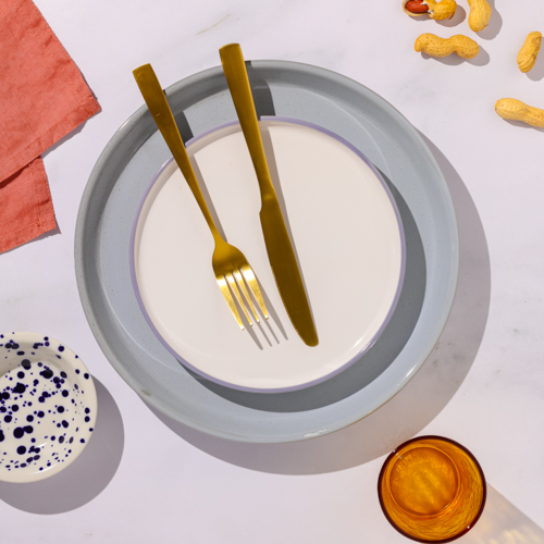 Bazyliowa pasta z grochu z pieczywem żytnim Bazyliowa pasta z grochu z pieczywem żytnim